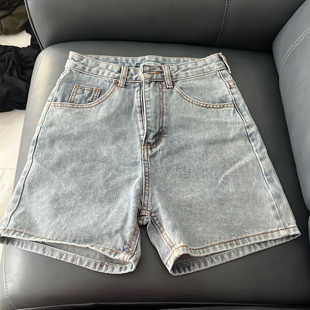 Straight leg solid denim shorts